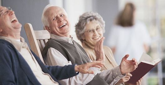 Residencia Amelia Piedras Millán adultos mayores sonriendo